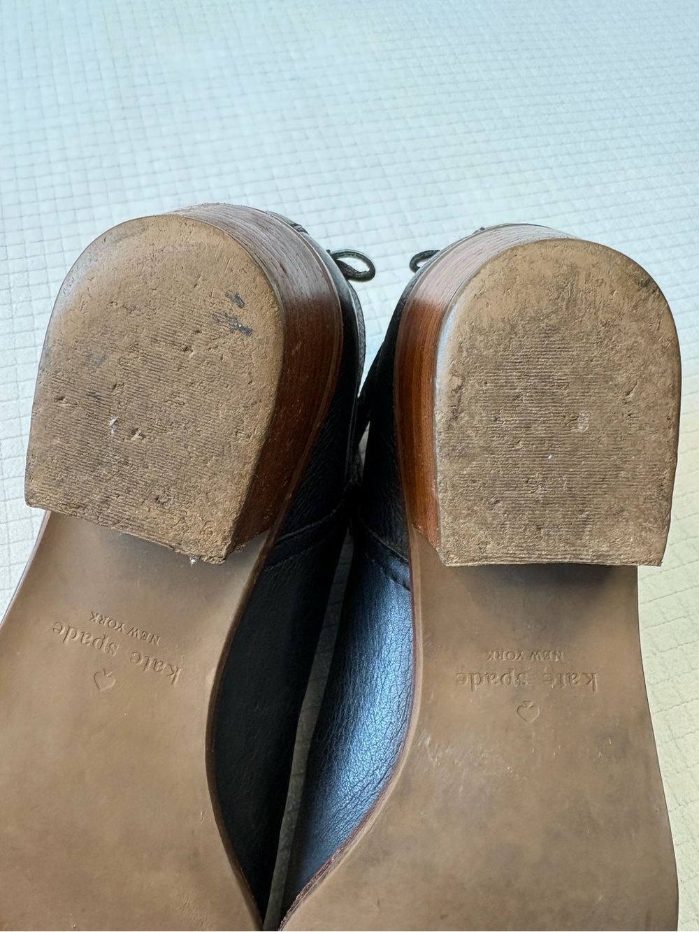 Kate Spade black leather bow accent ankle boots - Picture 12 of 14